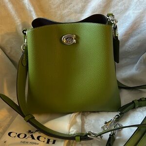 Coach Willow bag in Dark Lime